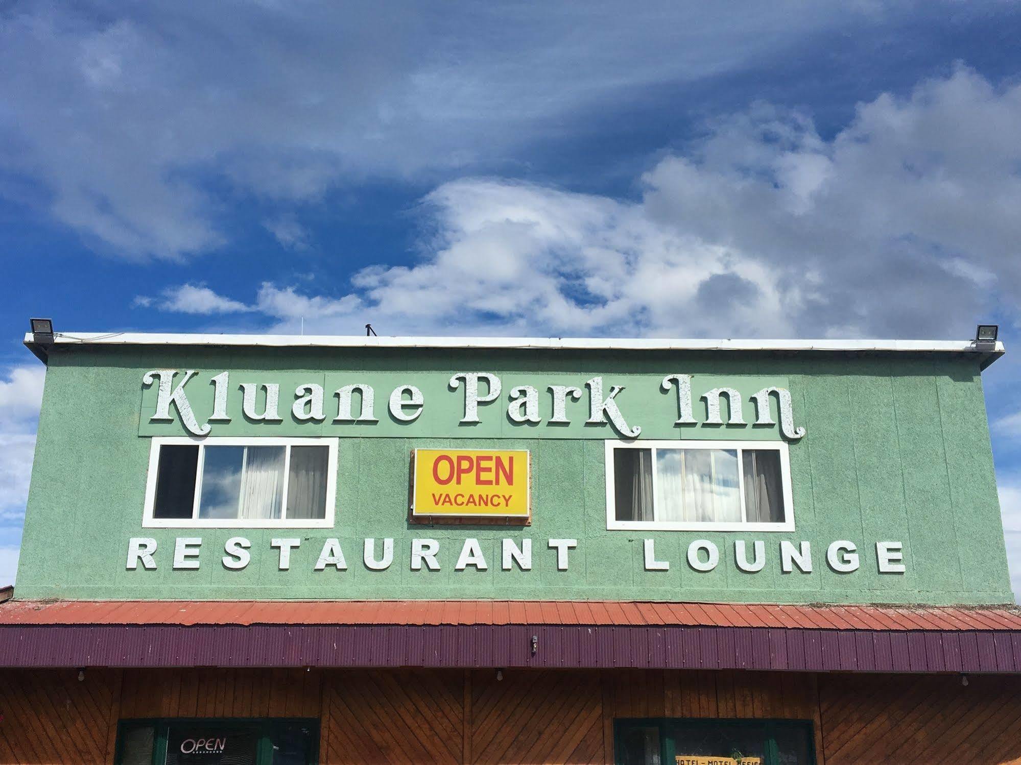 Kluane Park Inn Haines Junction Exterior foto